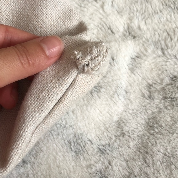 Accent pillow cover. Fits 18” x 18” pillow. - Picture 5 of 5